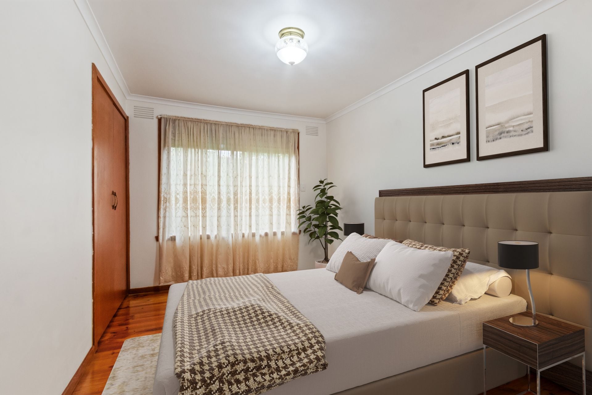 A Vision Of Mid-Century Charm With Spacious Dimensions
