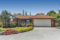 4/8 Monteith Crescent, Endeavour Hills VIC