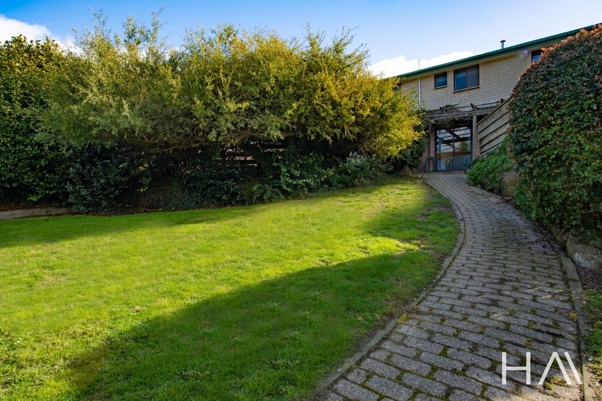 24 Guilford Road, Riverside Harrison Agents