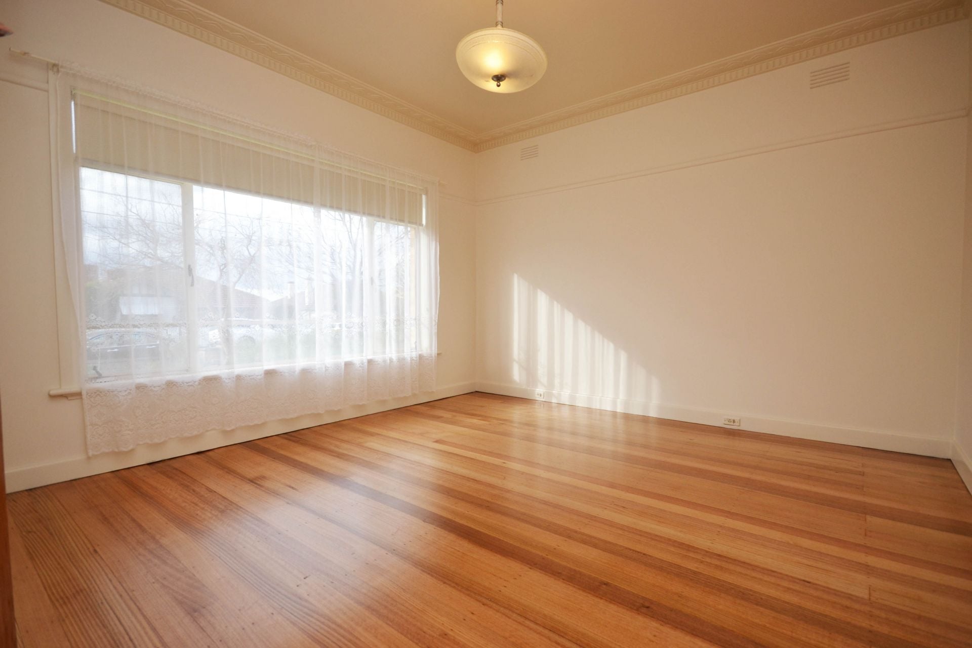 FRESHLY PAINTED THREE BEDROOM HOME