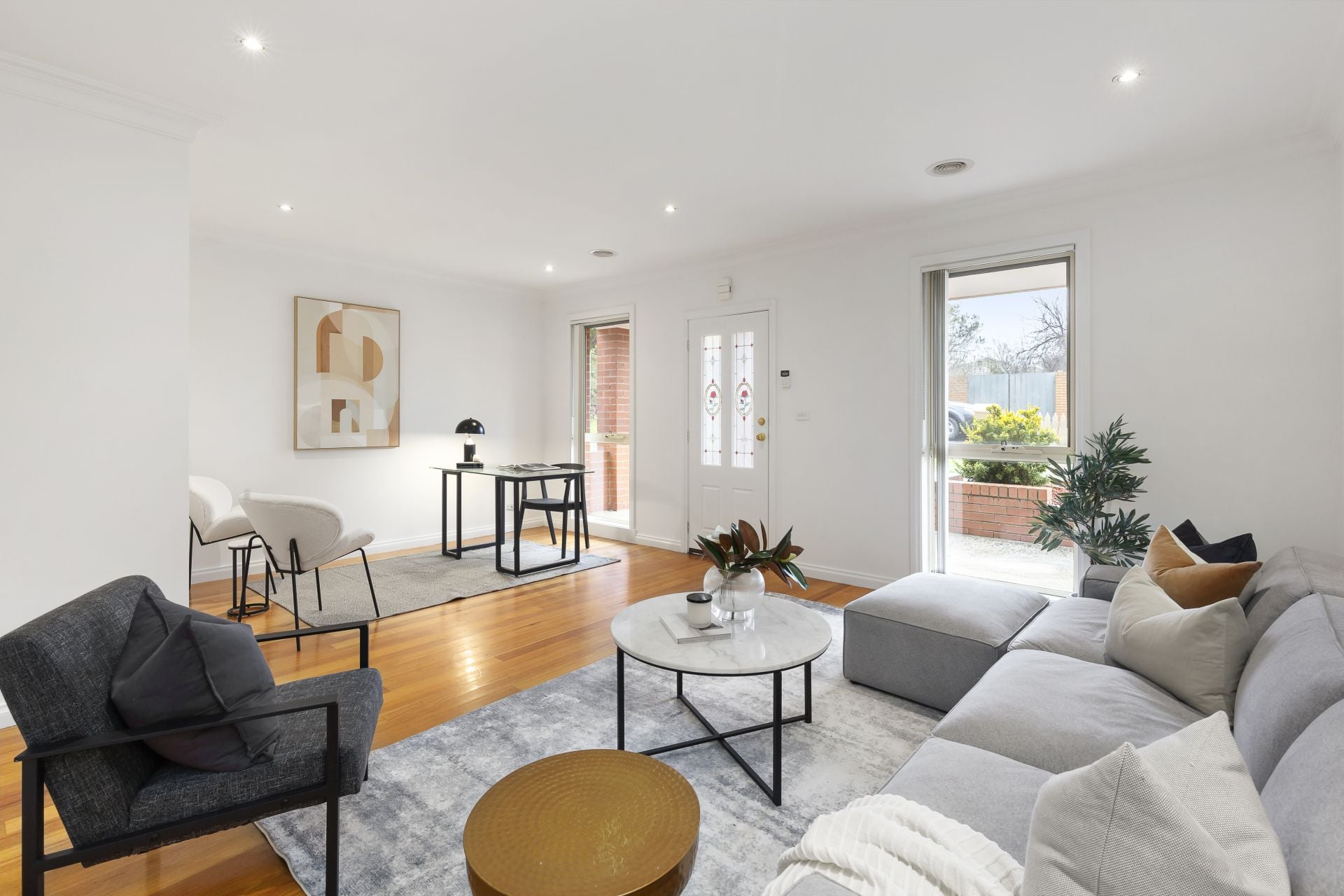 Light Filled Living, Easy Entertaining