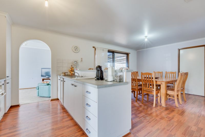 11 Taylor Drive, Bacchus Marsh - Thumbnail 6