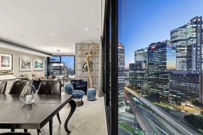 Luxury on The Rocks, A Designer Sky Home With Captivating Views