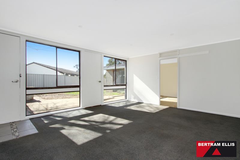 71 Chirnside Circuit, Kambah - Thumbnail 4