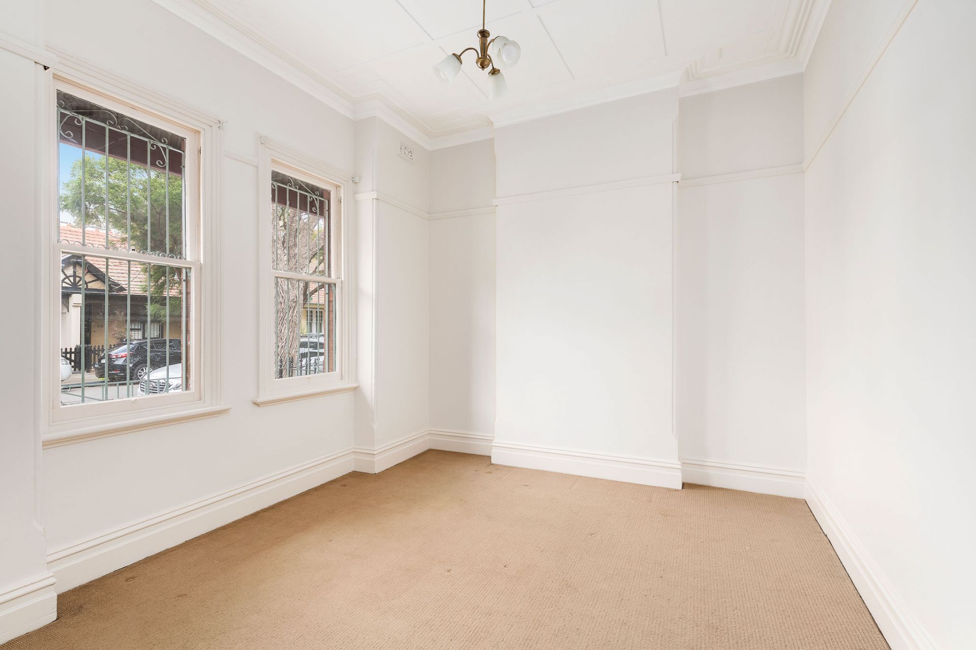 Sold - Great Looks, Character and Lifestyle