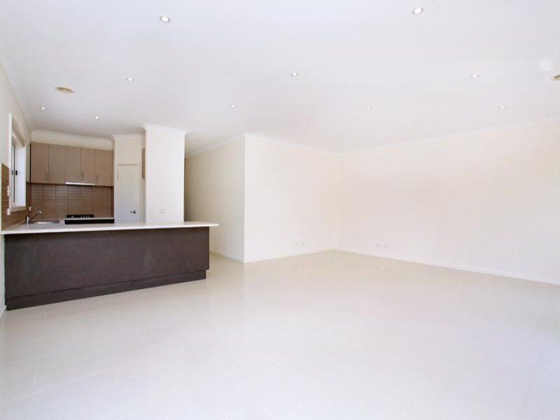 10 Parsley Street, Caroline Springs - Thumbnail 5
