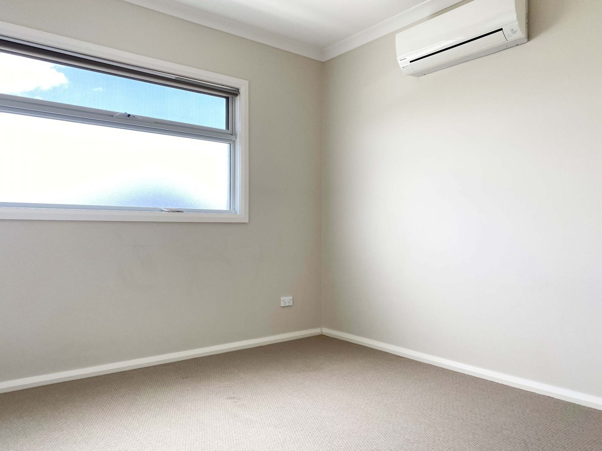 LOOKING FOR MODERN SOPHISTICATION? YOUR SEARCH IS OVER!