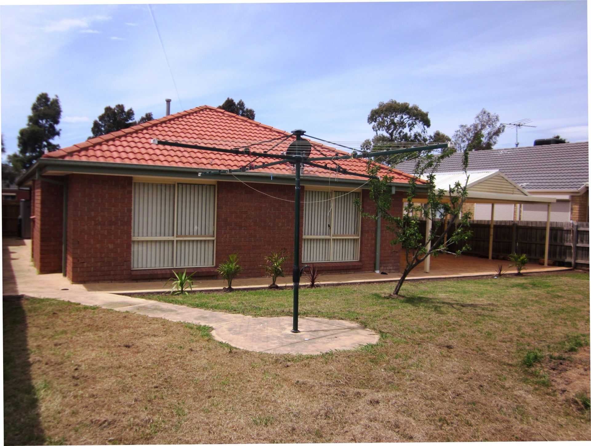SPACIOUS HOME, PEACEFUL COURT LOCATION  *Insp Tue 17th Oct @ 5:00pm*