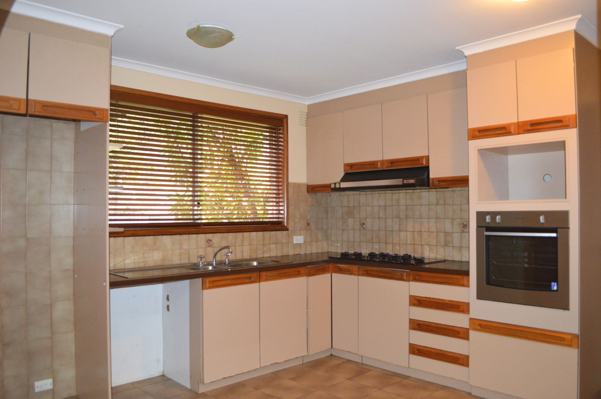 CENTRALLY LOCATED & PERFECTLY PRICED   *Insp Wed 1st May @ 4:40pm*