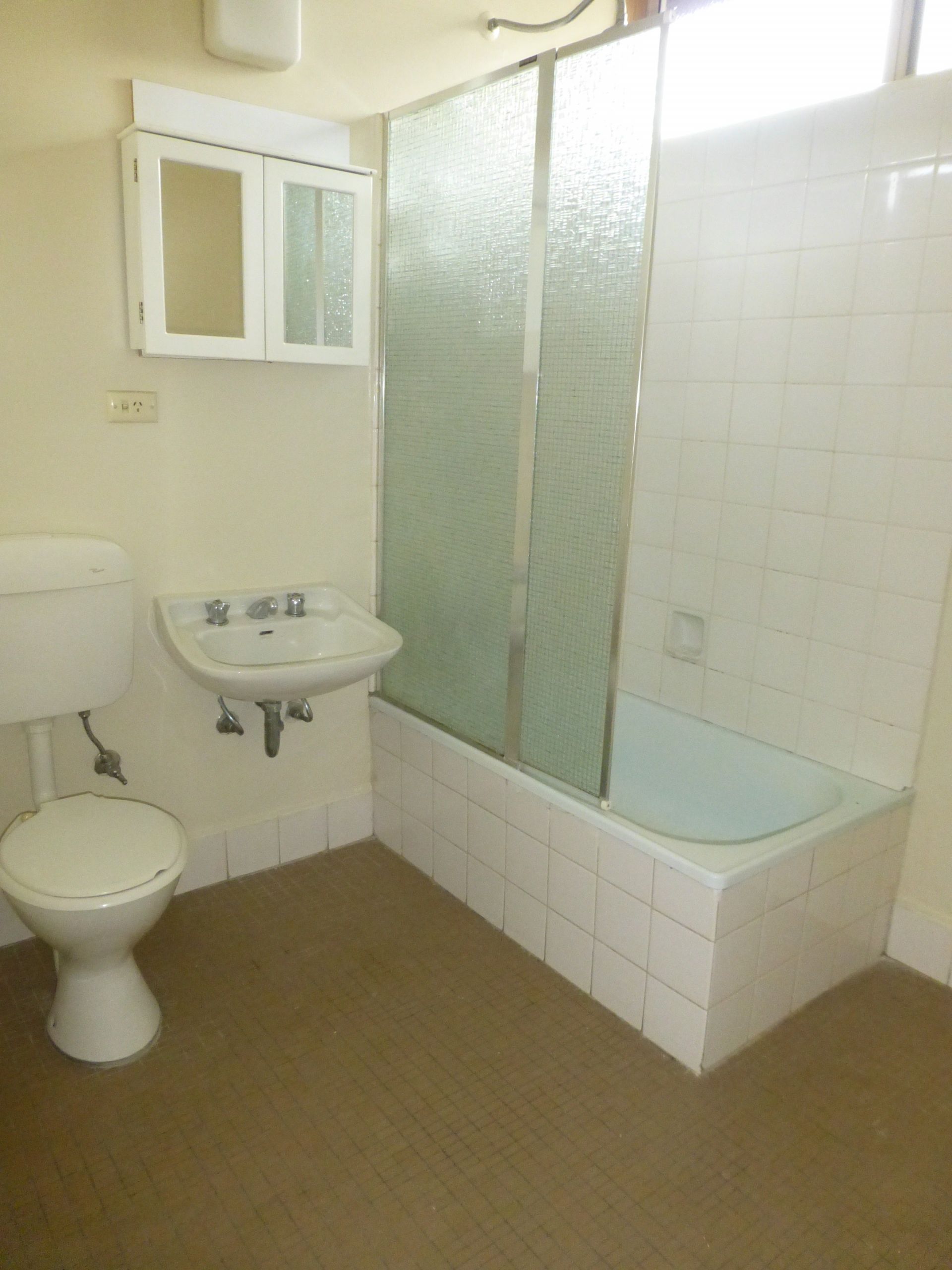 One Bedroom Apartment in a Quaint Corner of Thornbury.