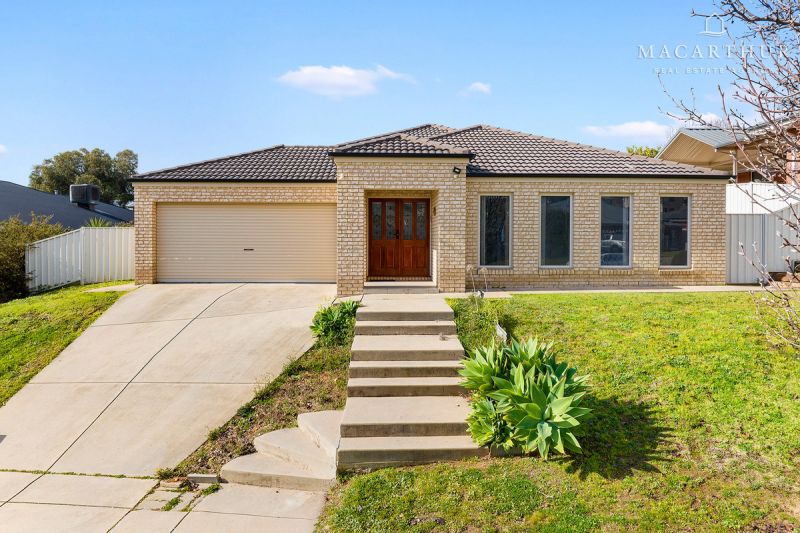 9 Brownlow Drive, Bourkelands Macarthur Real Estate Agency