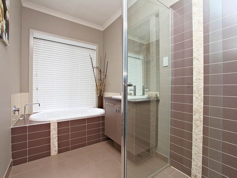 26 Pro Hart Way, Caroline Springs - Thumbnail 8