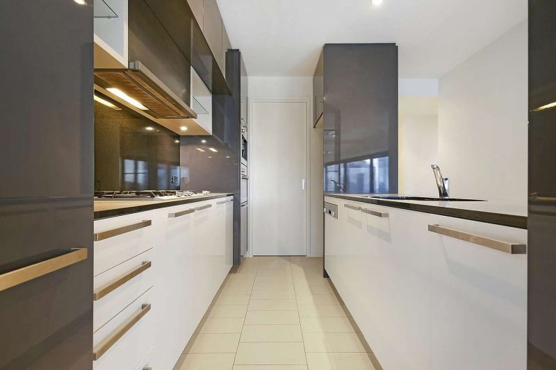 3208/7 Riverside Quay, Southbank - Thumbnail 5