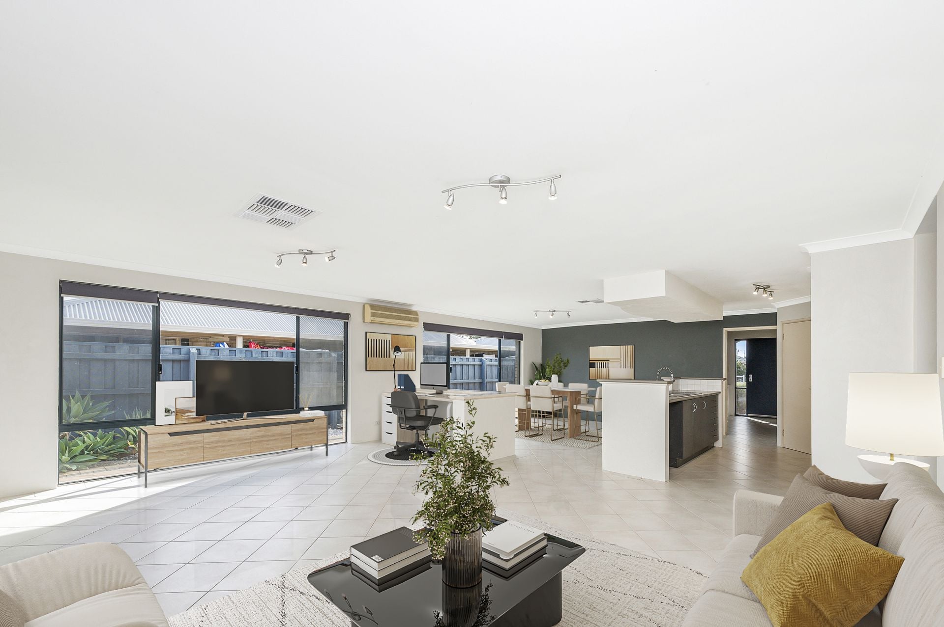 21 Larrawa Circle Ellenbrook WA, Ellenbrook - Thumbnail 4