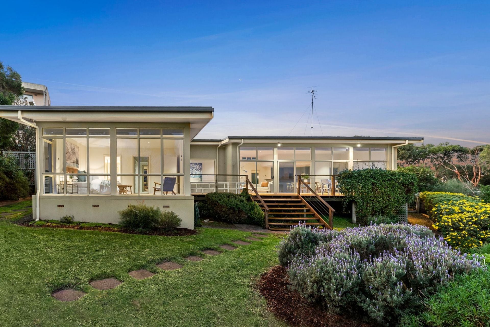 6 Emperor Drive Ocean Grove Victoria, Ocean Grove - Thumbnail 2