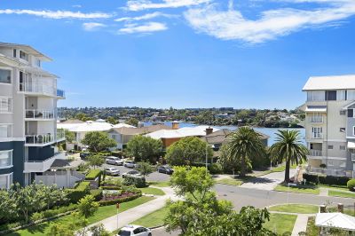 Easy living with a sparkling harbour outlook