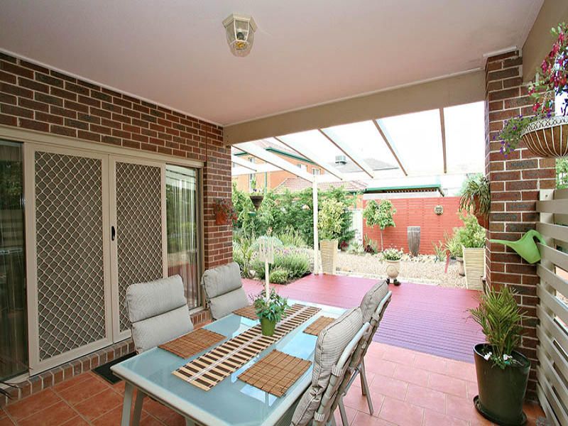 1 Tyrell Walk, Caroline Springs - Thumbnail 7