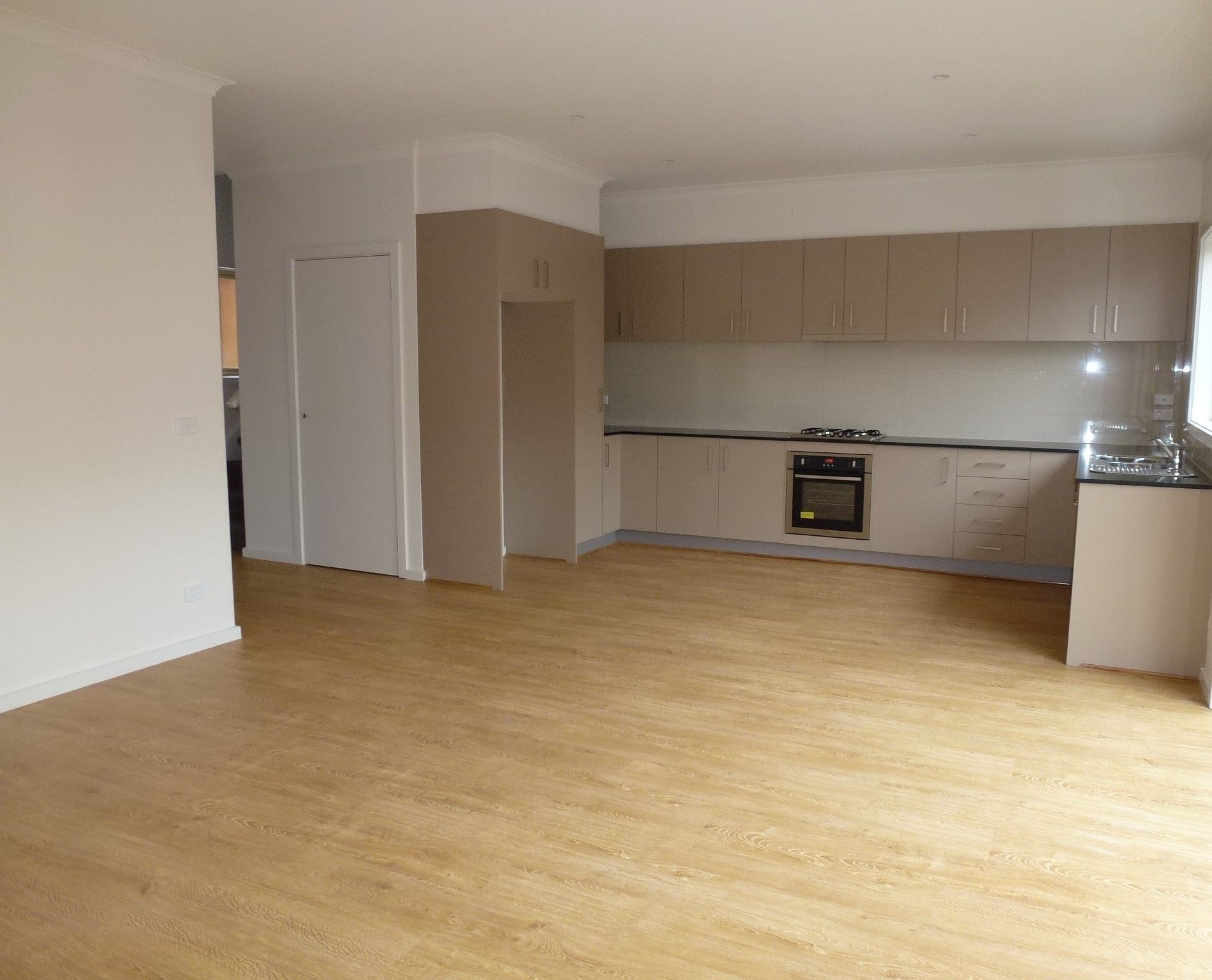 MODERN LIVING