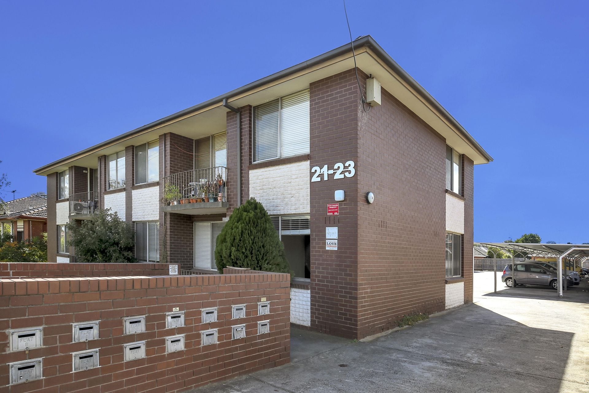 Refurbished, Great Location!