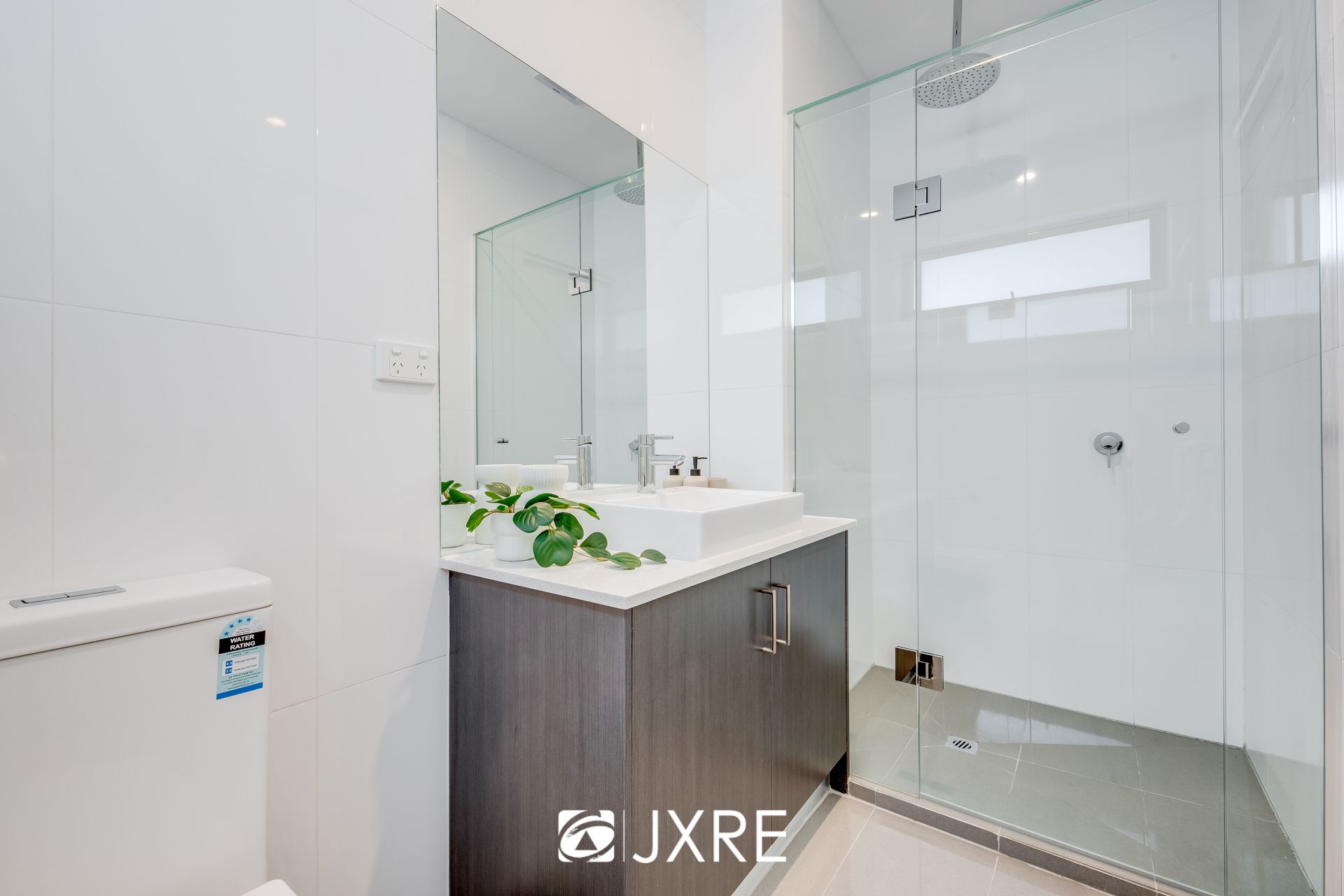 31 Worsley Avenue, Clayton South First National Clayton JXRE