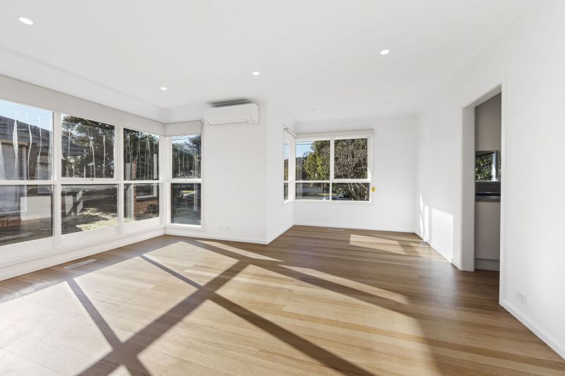 8/207 Grange Road, Glen Huntly - Thumbnail 4