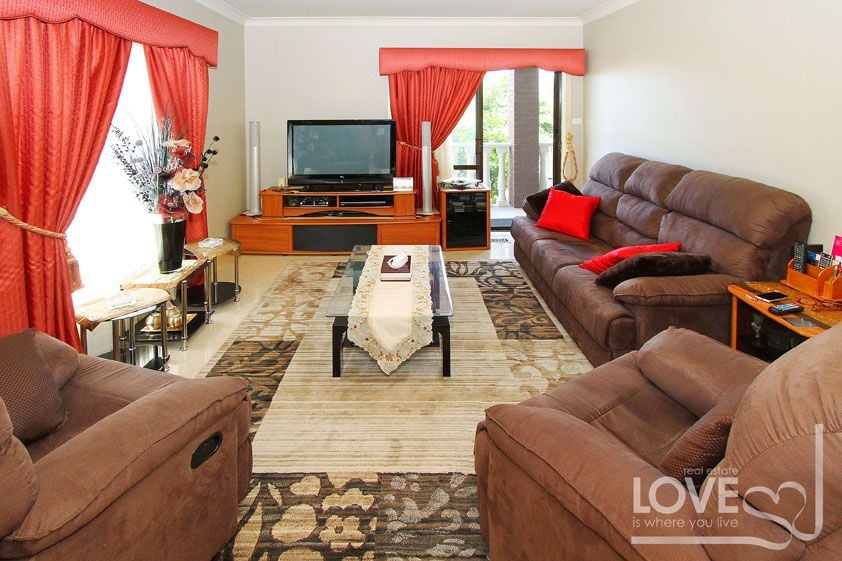 SPACIOUS FIVE BEDROOM FAMILY HOME- UNDER OFFER