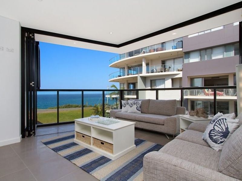2/1-3 Boundary Street RAINBOW BAY QLD, Rainbow Bay - Thumbnail 2