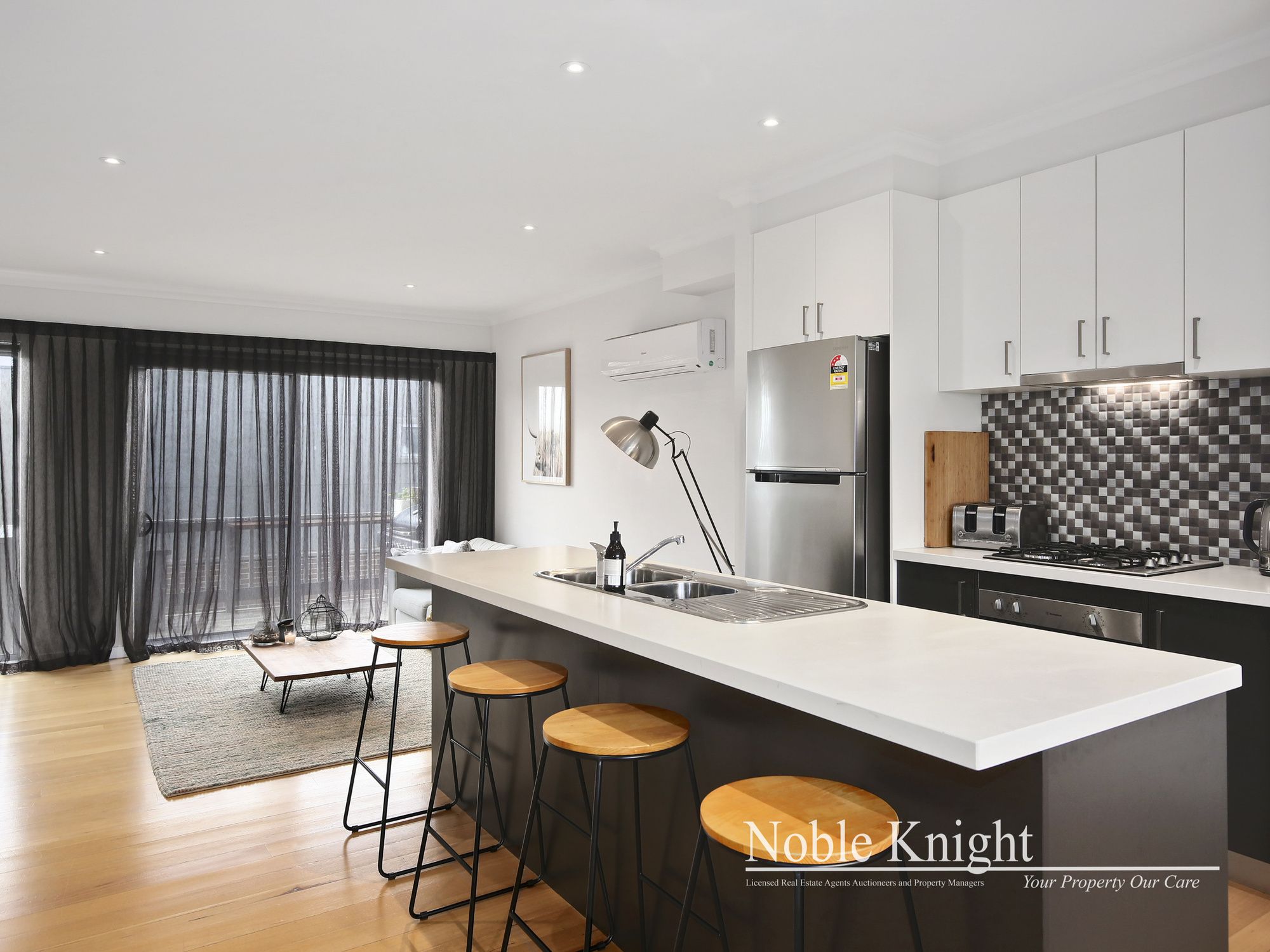 3 Leaves Close Lilydale