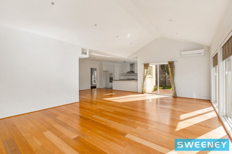 15 Springbrook Place, Sanctuary Lakes - Thumbnail 6