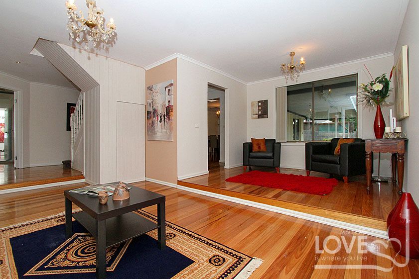5 BEDROOM FAMILY HOME IN A PRIME LOCATION