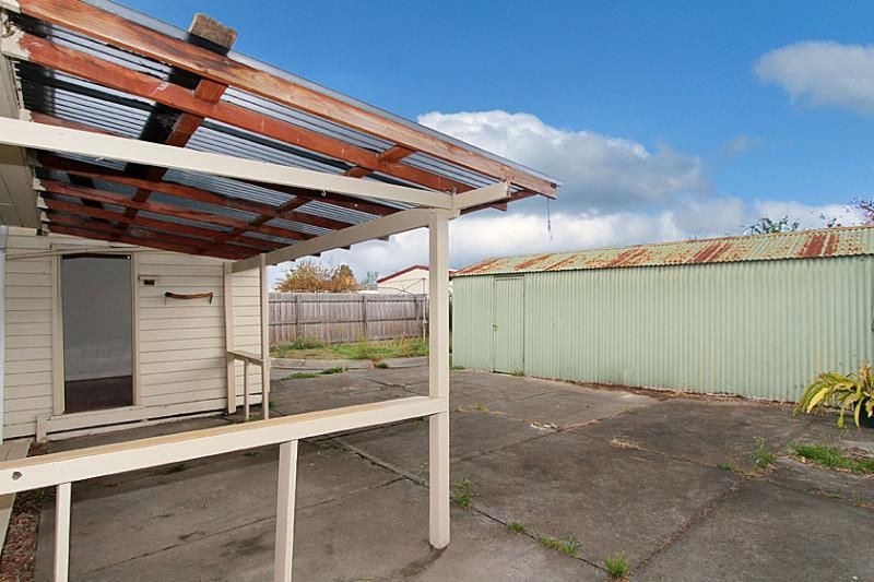 PRICE $290-310PW LOOKING FOR A GREAT TENANT!