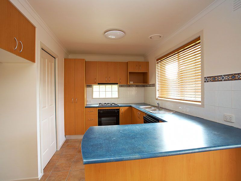7 Simmons Drive, Altona - Thumbnail 3