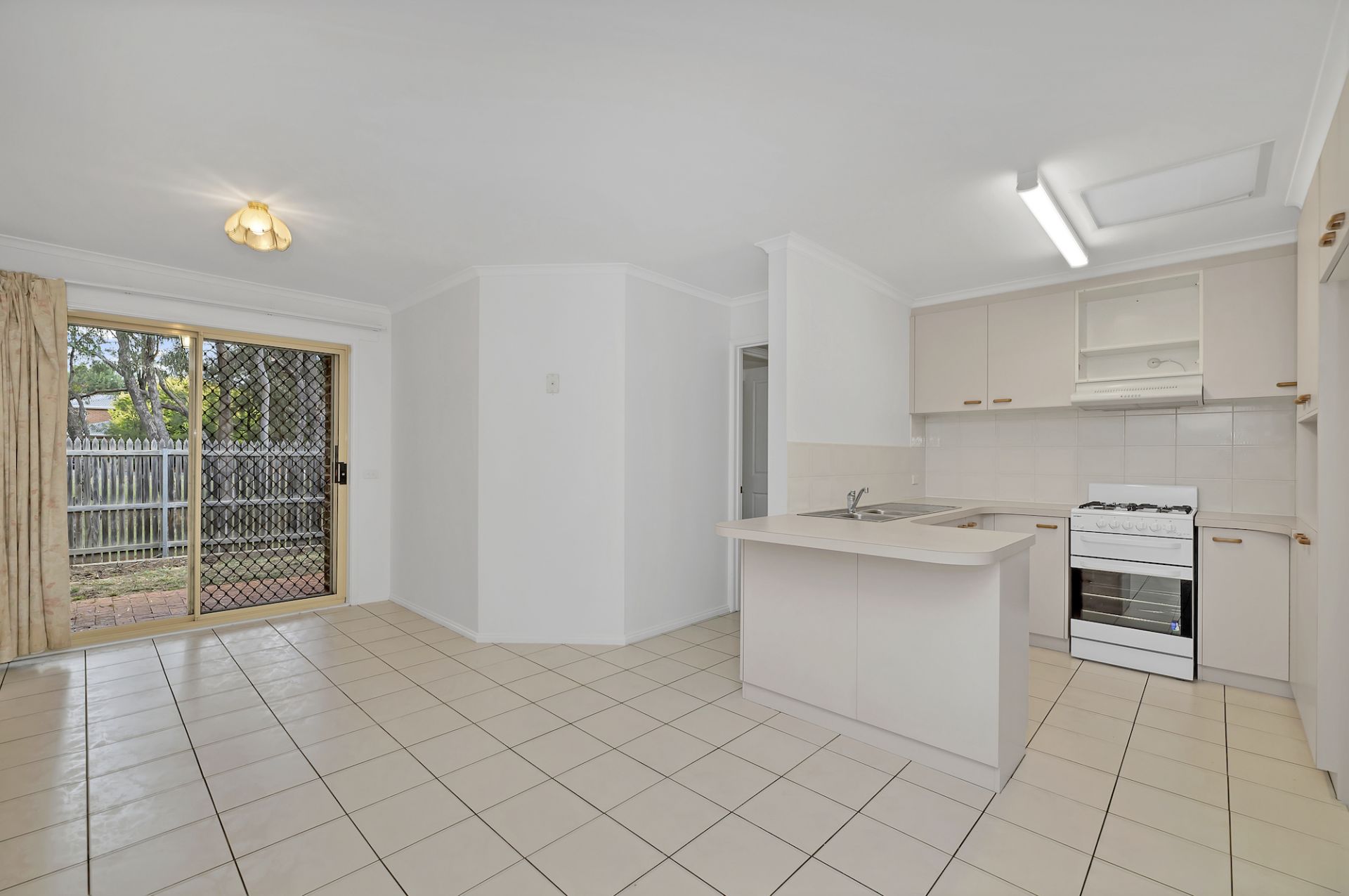 6/72 Brudenell Drive, Jerrabomberra Ian McNamee & Partners Pty Ltd