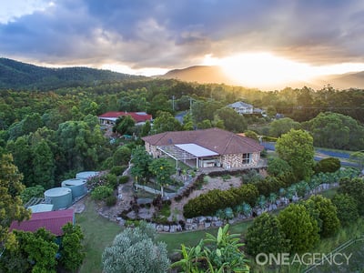 Easy Living in Samford- 5 acres, horse paddock, dam and views.