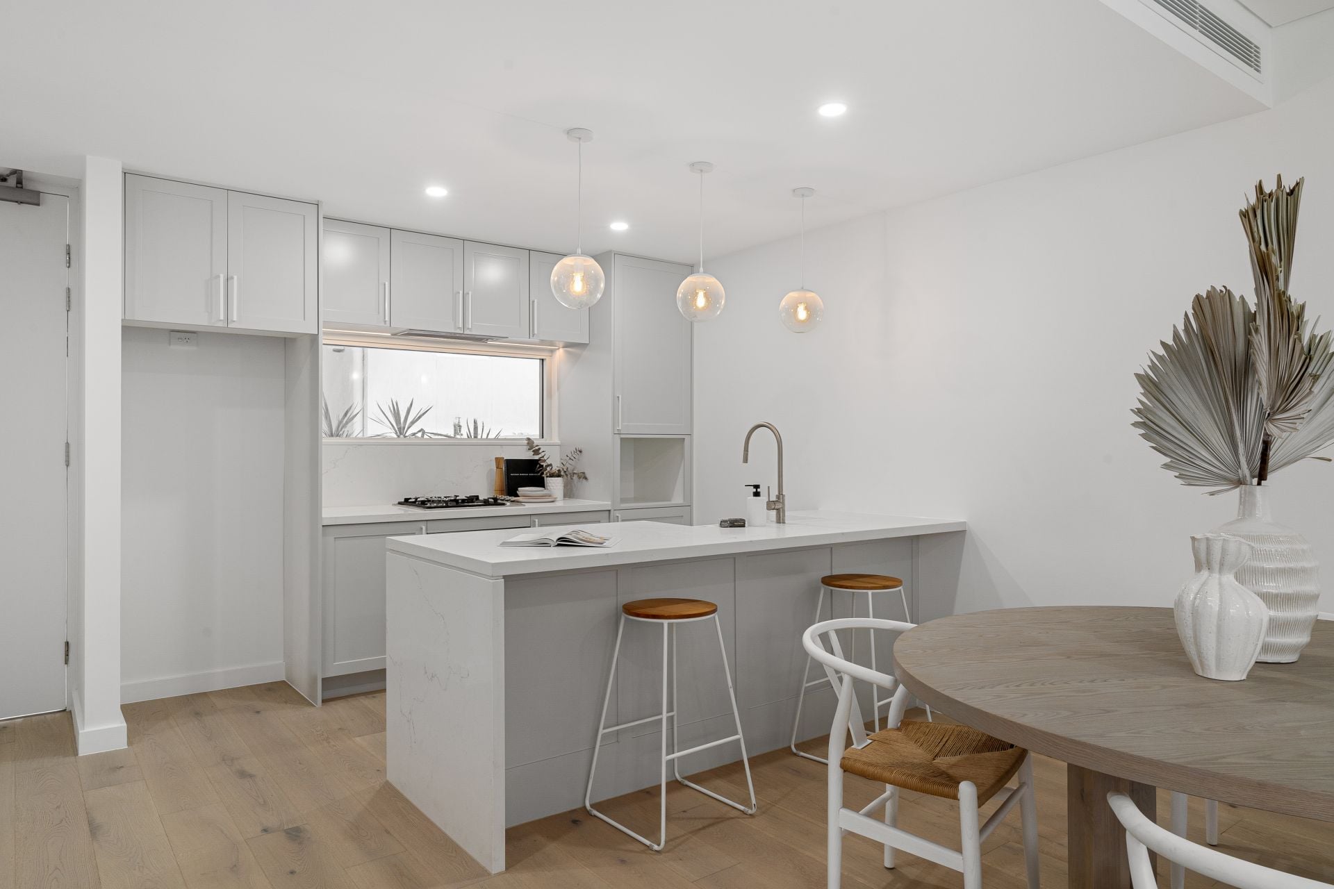 2/216 President Avenue Miranda NSW, Miranda - Thumbnail 2
