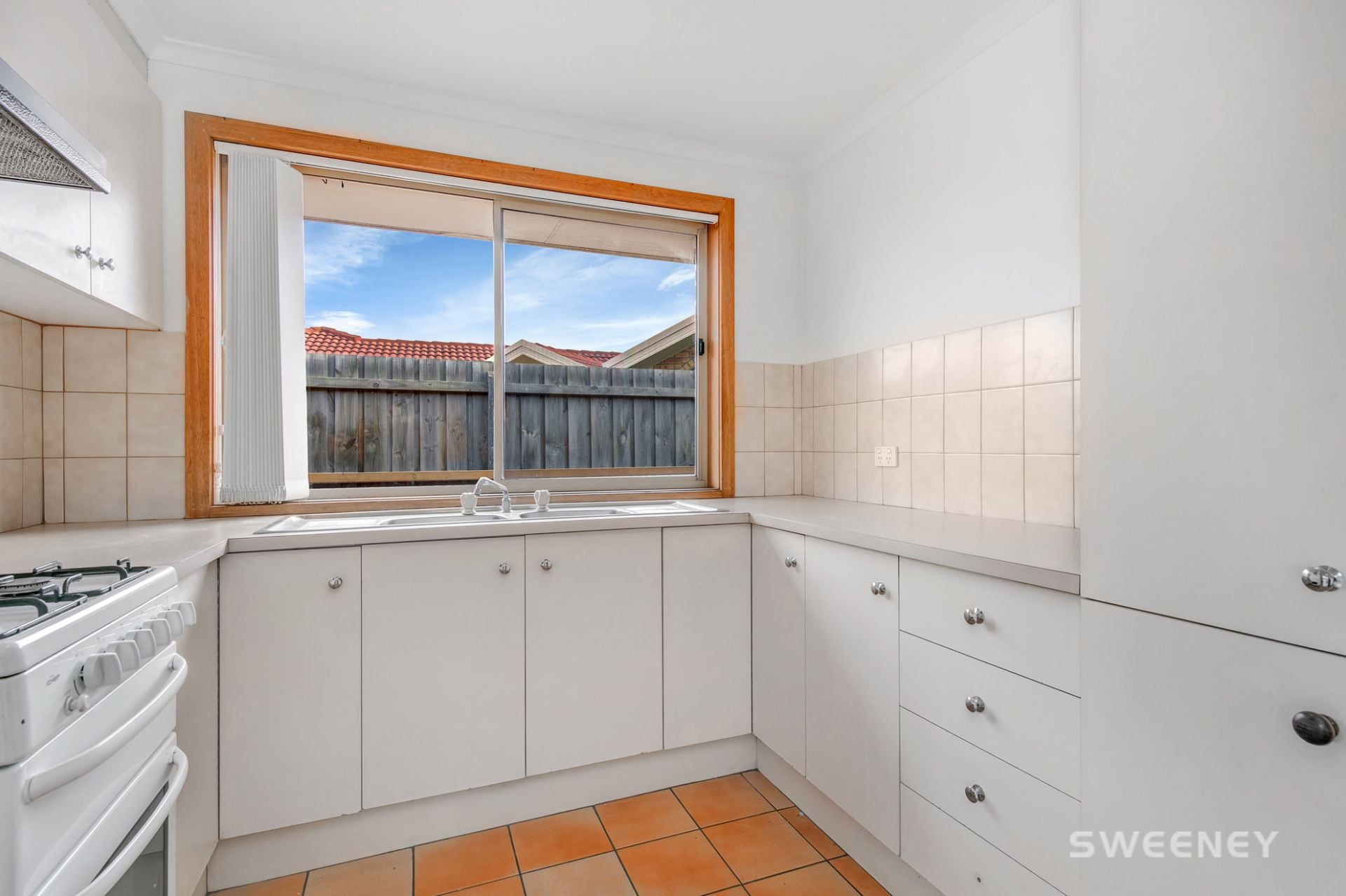 1/1 Green Court, Altona - Thumbnail 4