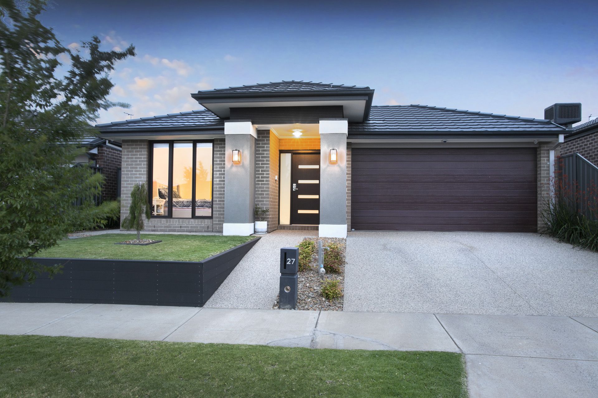 27 Infinity Drive, Fraser Rise - Thumbnail 2