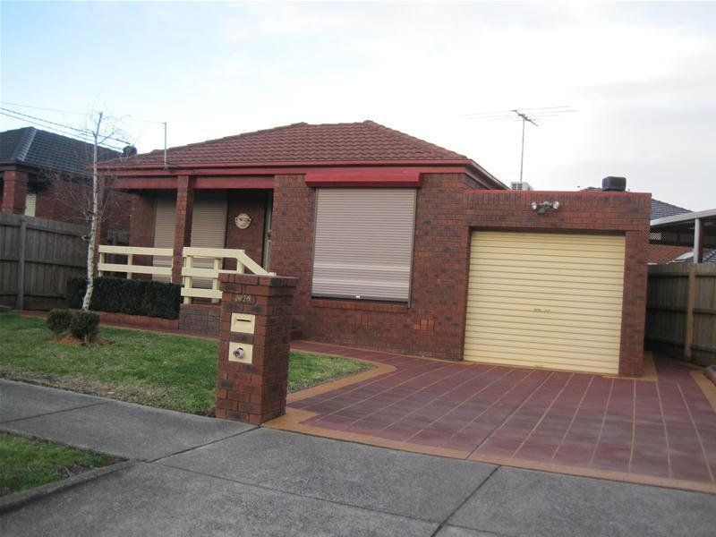 12 Claremont Crescent, Reservoir