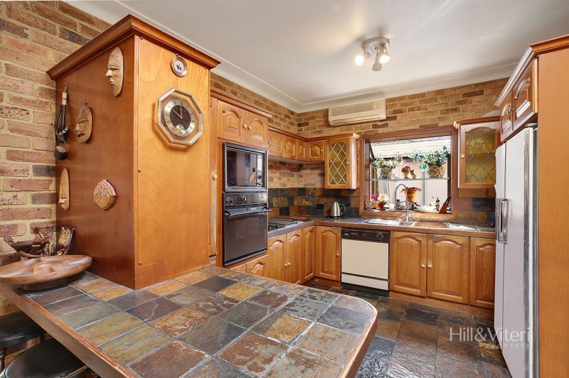 22 Captain Cook Drive, Caringbah, Caringbah - Thumbnail 5