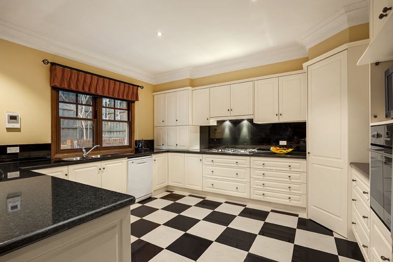 15A Hawthorn Glen, Hawthorn - Thumbnail 5