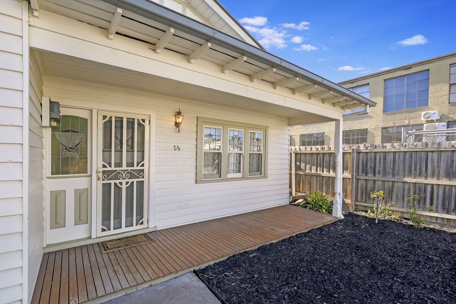 Exquisite 2 Bedroom Home in Superb Location