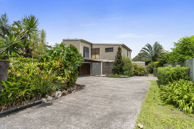 9 Karawatha Drive, Mountain Creek