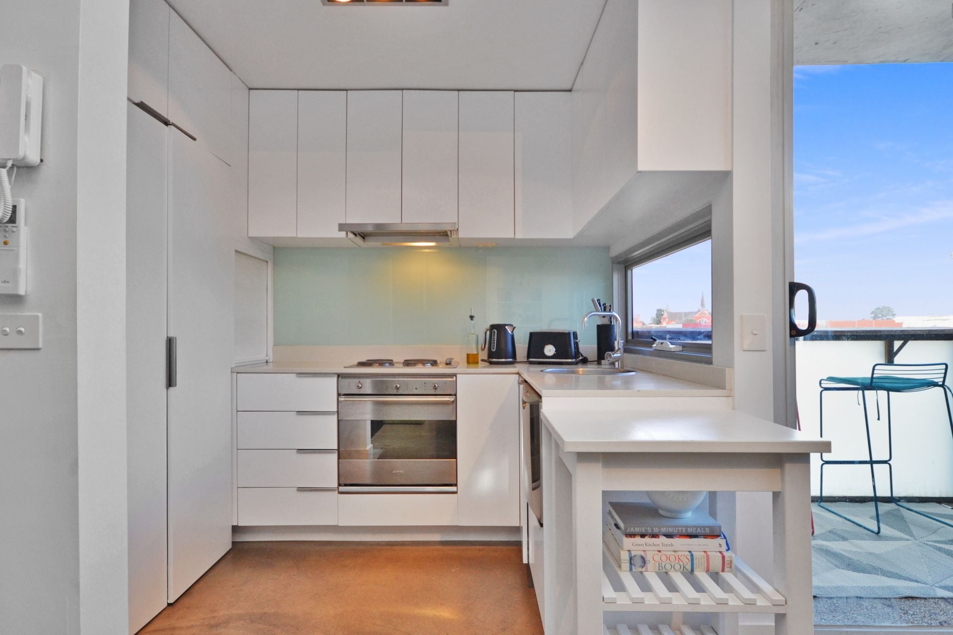LUXURIOUS LIVING OVER THREE LEVELS