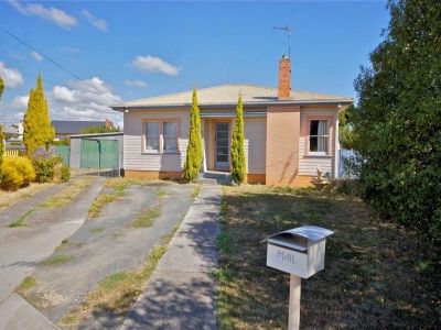 3
 
 
 
  
 
 
 1
 
 
 
  
 
 
 1
 
 
 
 
 
 
 
 25 Madden Crescent, DEVONPORT TAS 7310, Devonport - Thumbnail 2
