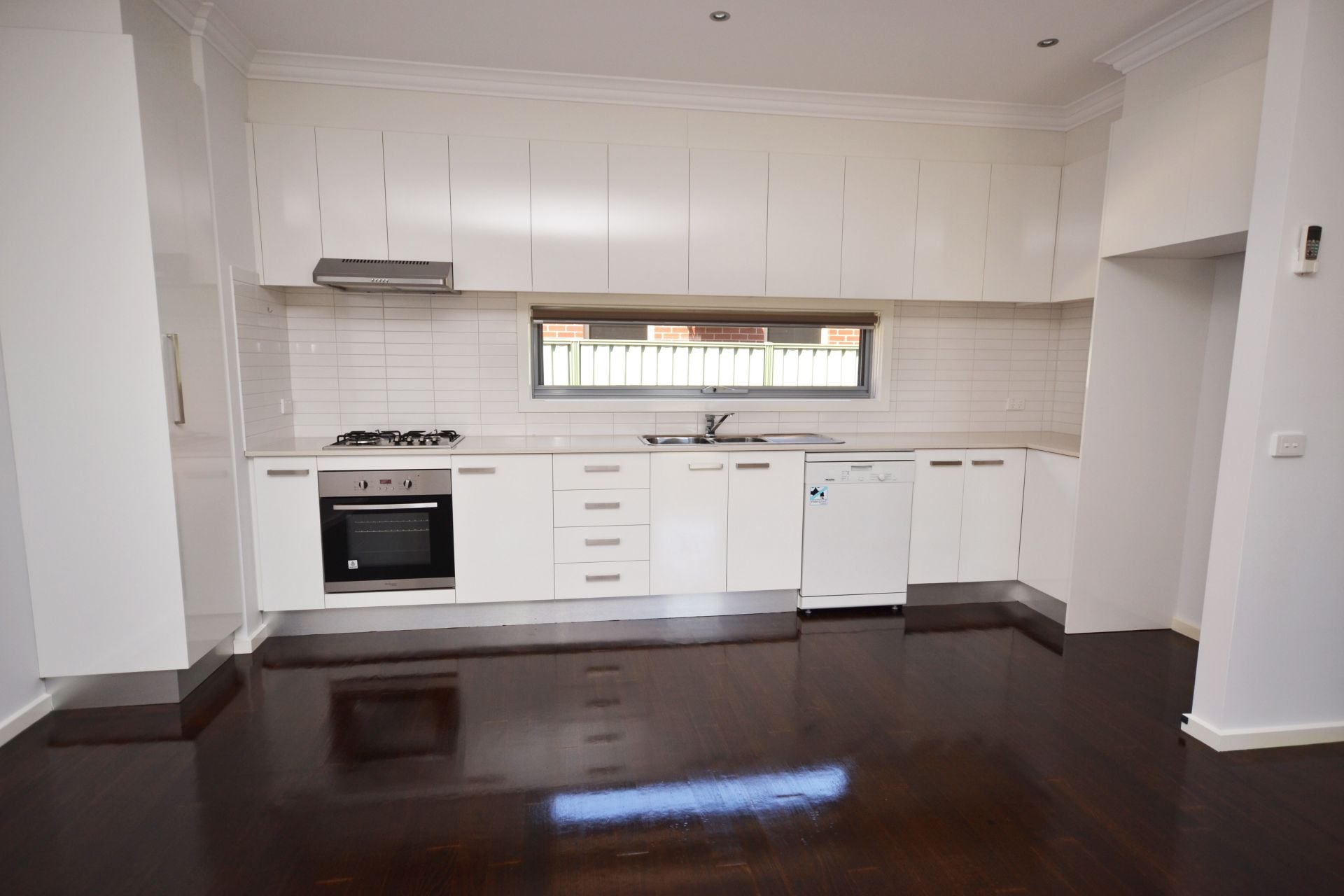 ELEGANCE IN RESERVOIR