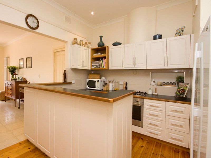24 Dunbar Terrace Glenelg East 5045