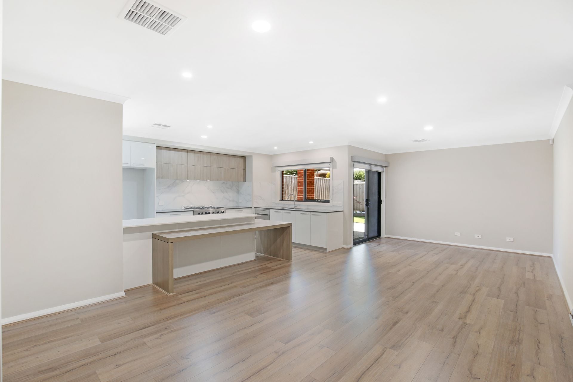 Beautiful Brand New Family Home!!