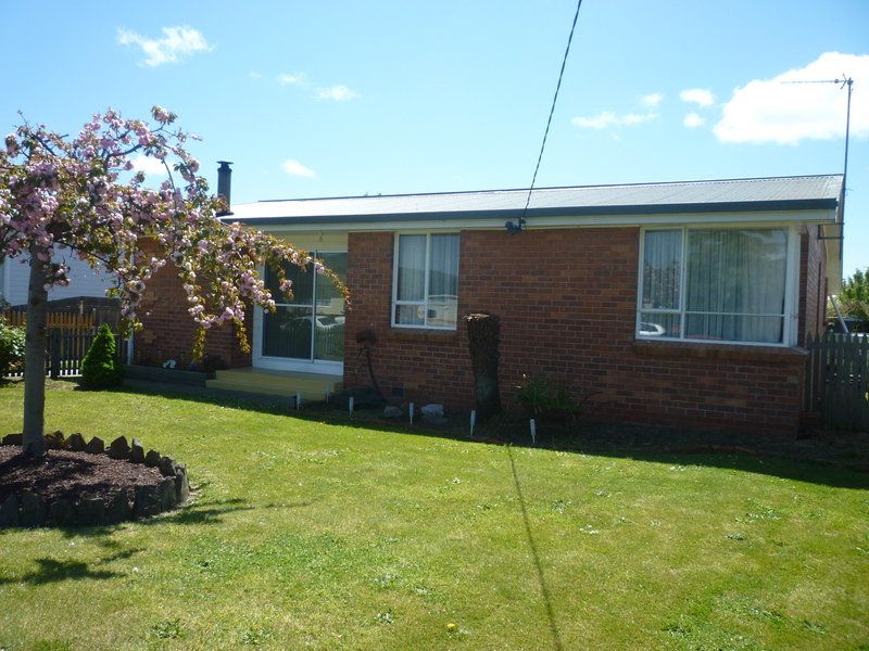 3
 
 
 
  
 
 
 1
 
 
 
  
 
 
 3
 
 
 
 
 
 
 
 20 Gerrand Street, LATROBE TAS 7307, Latrobe - Thumbnail 8