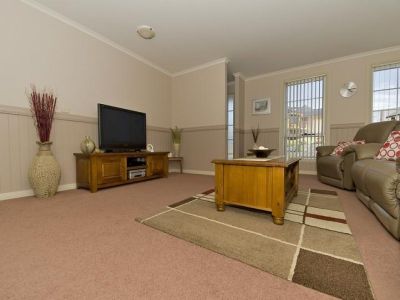 1/16 St. Andrews Drive, DEVONPORT, Devonport - Thumbnail 3