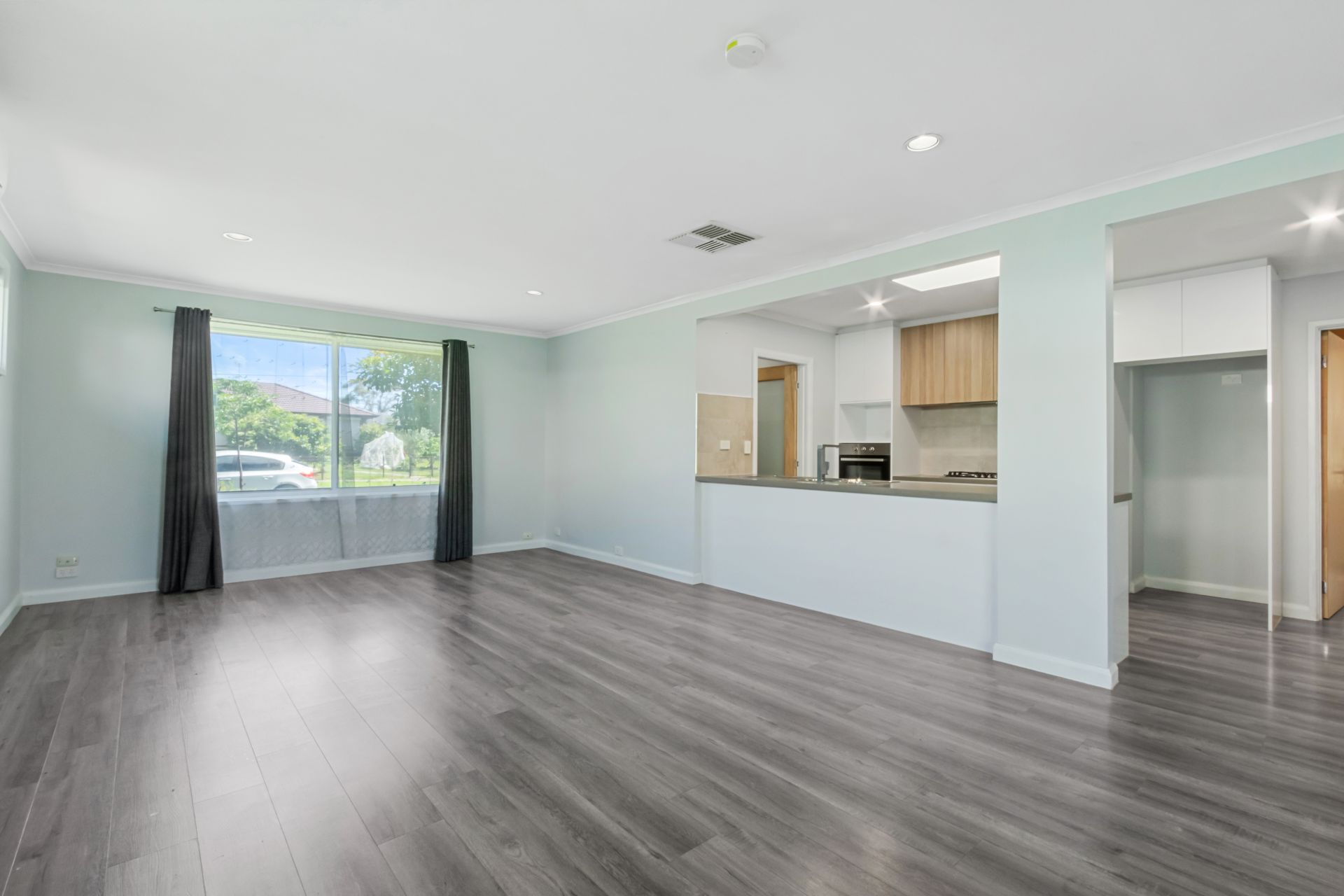 Real Estate For Sale 3 Brownlow Crescent Epping , VIC